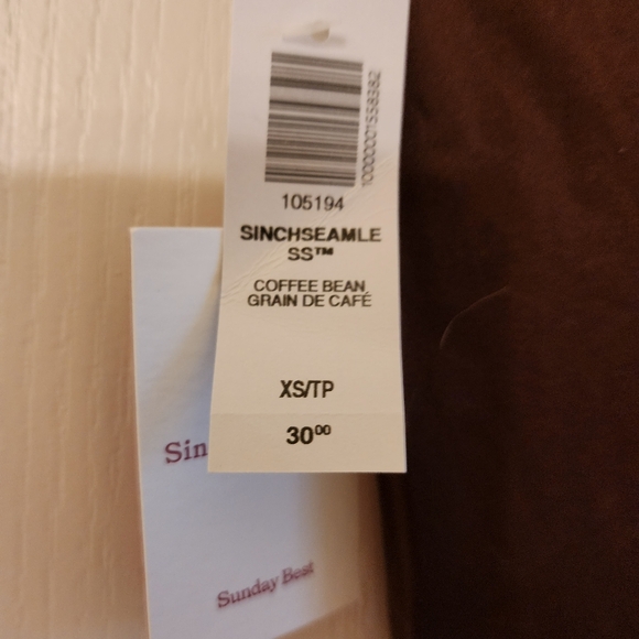 NWT Aritzia Sunday Best smooth seamless willow t-shirtSeamless shortsleeve - Picture 3 of 3